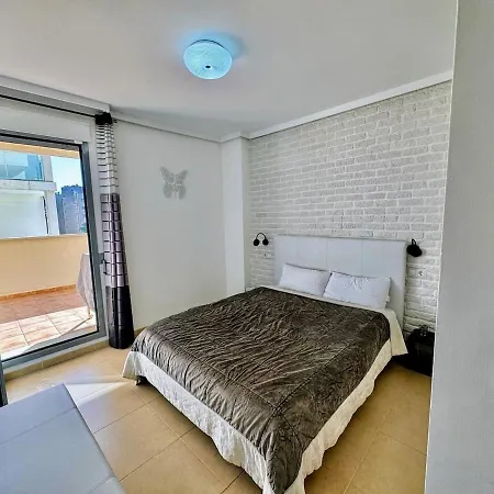 Centrico, 3 Minutes To Arenal-bol Apartment *
